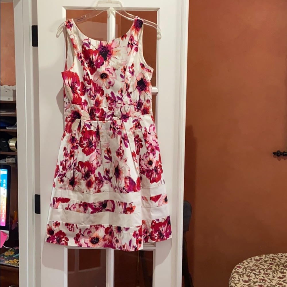 White House Black Market Floral Dress Size 6